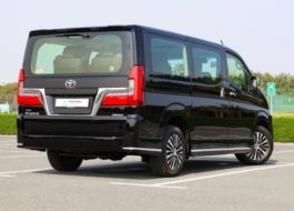 Toyota Granvia Premium PTR AT – MY2023 – Black