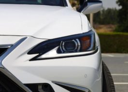 Lexus ES 300 Hybrid AT – MY2023 – White