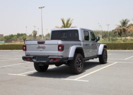 Jeep Gladiator PTR AT – MY2020 – Grey