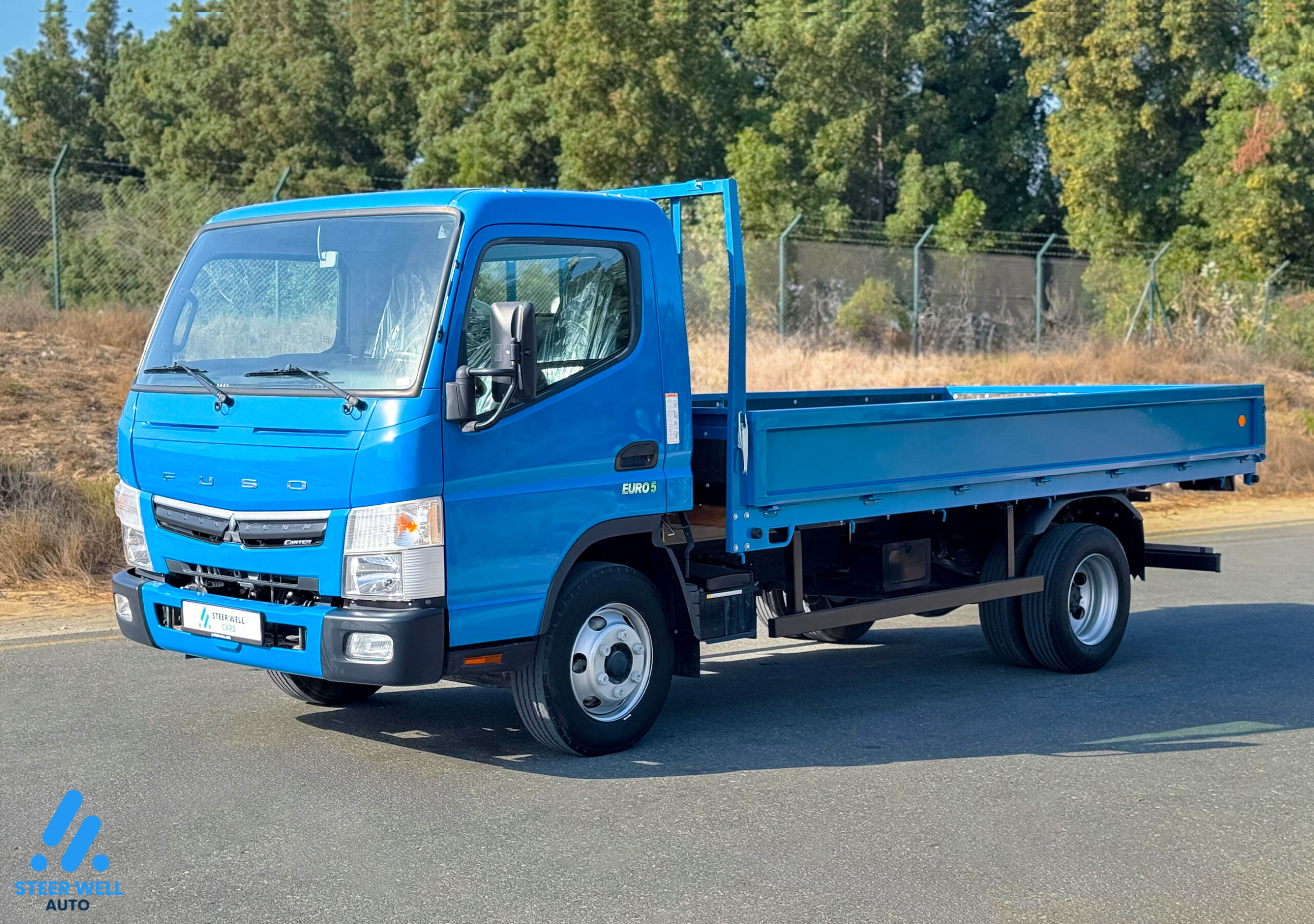 2022 Mitsubishi Canter Euro 5 Short Cargo
