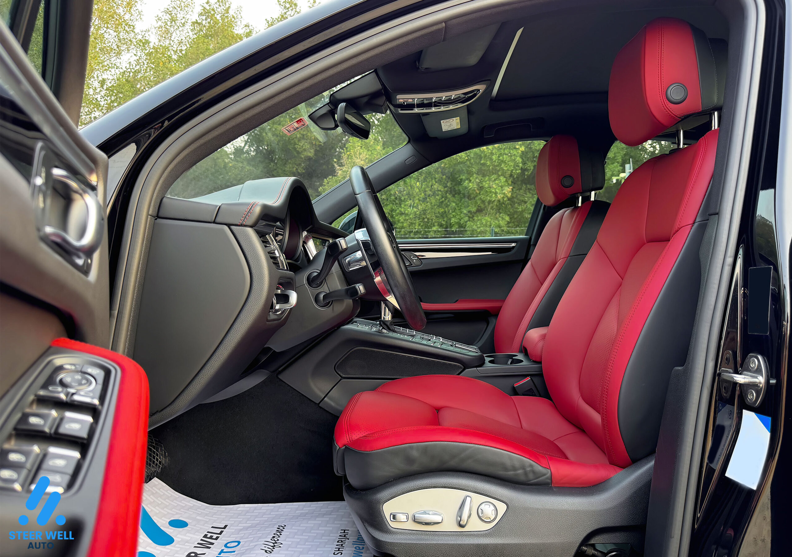 2019 Porsche Macan – Black