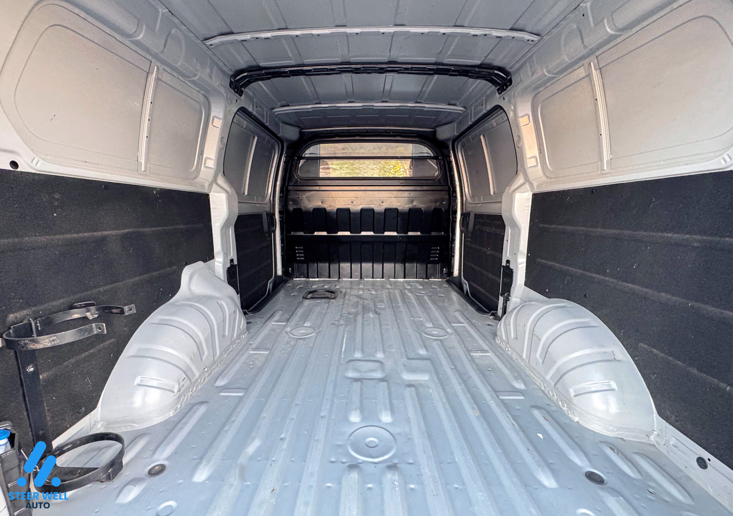 Hyundai H1 Cargo Van 2019- Lacag