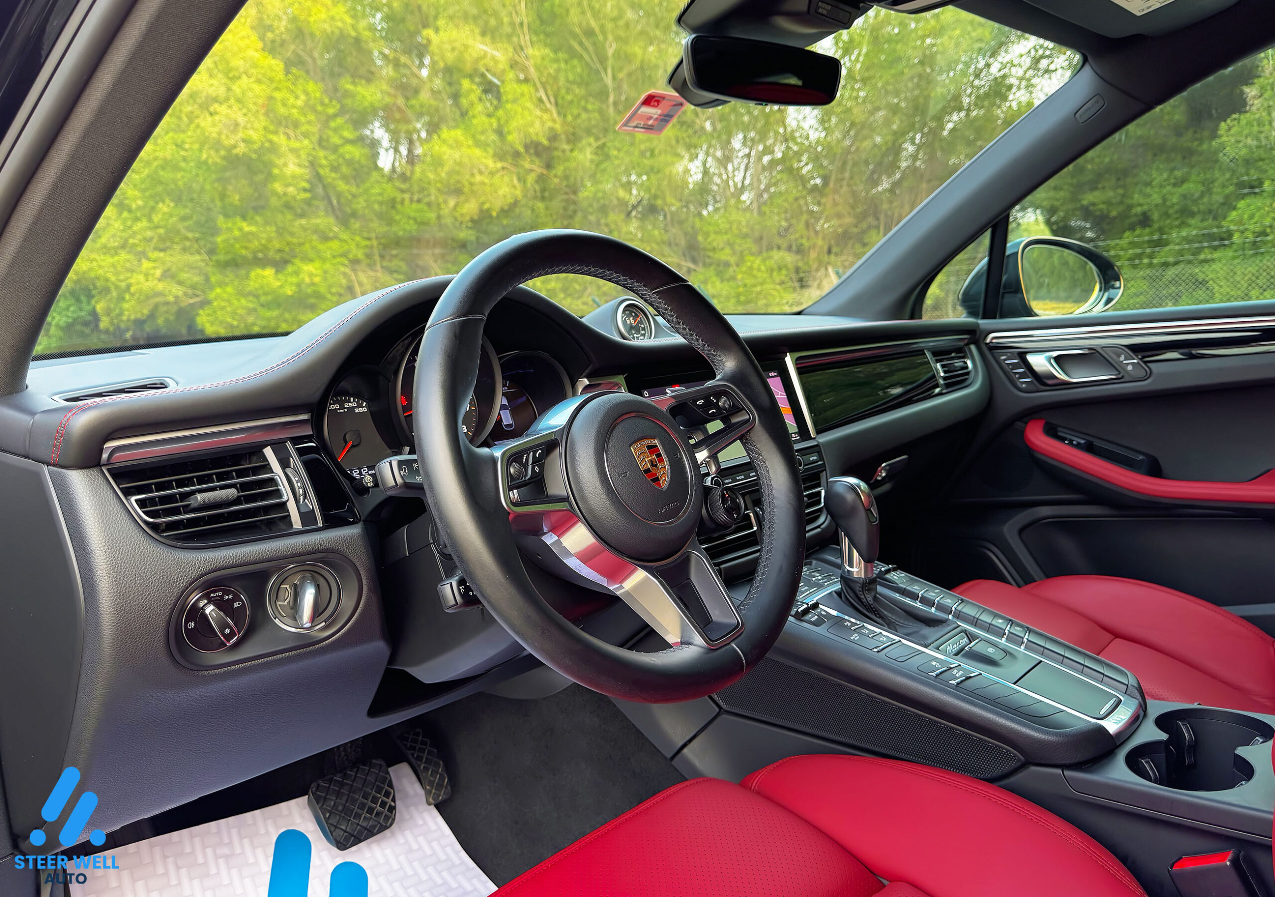 2019 Porsche Macan – Black