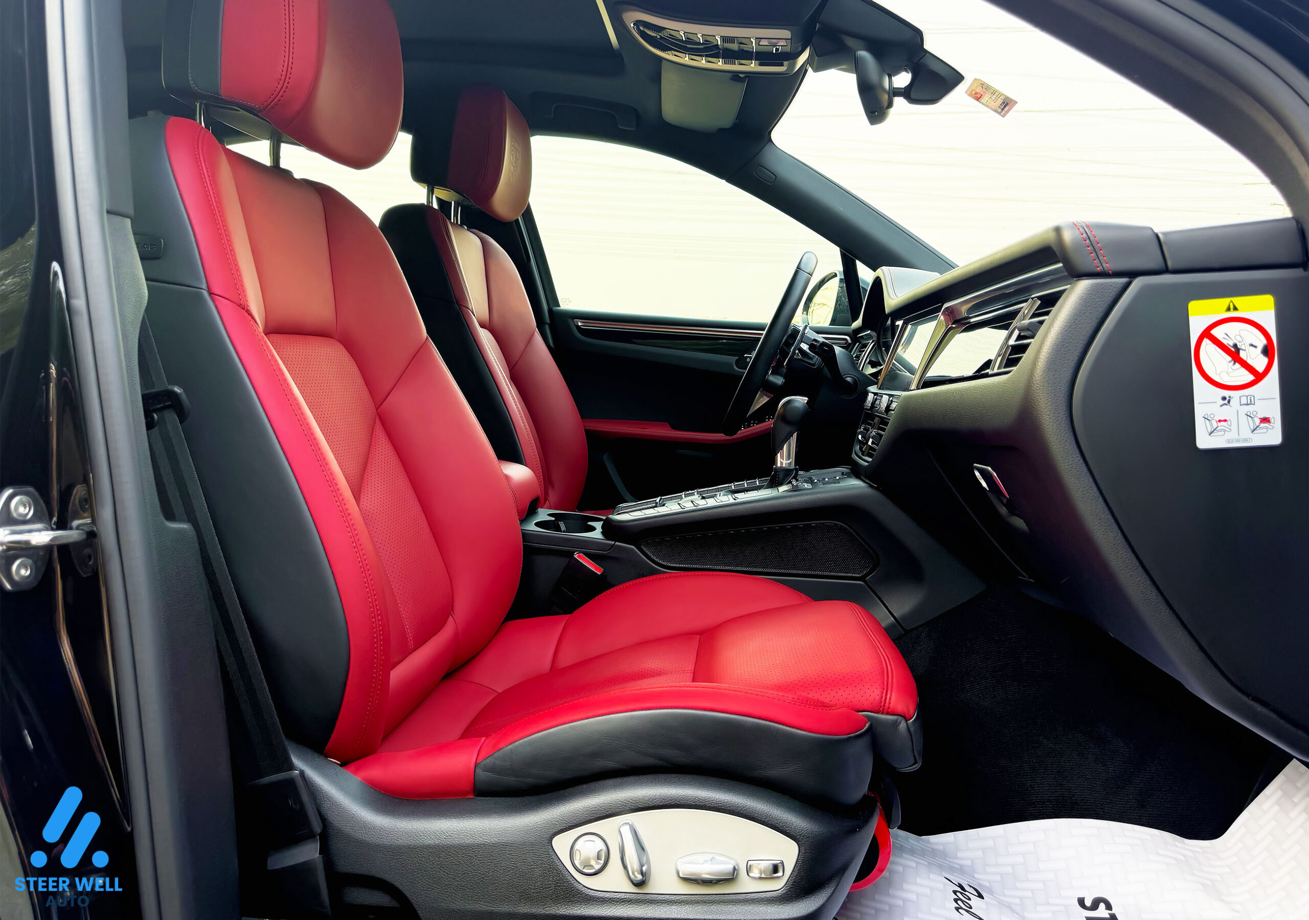 2019 Porsche Macan – Black