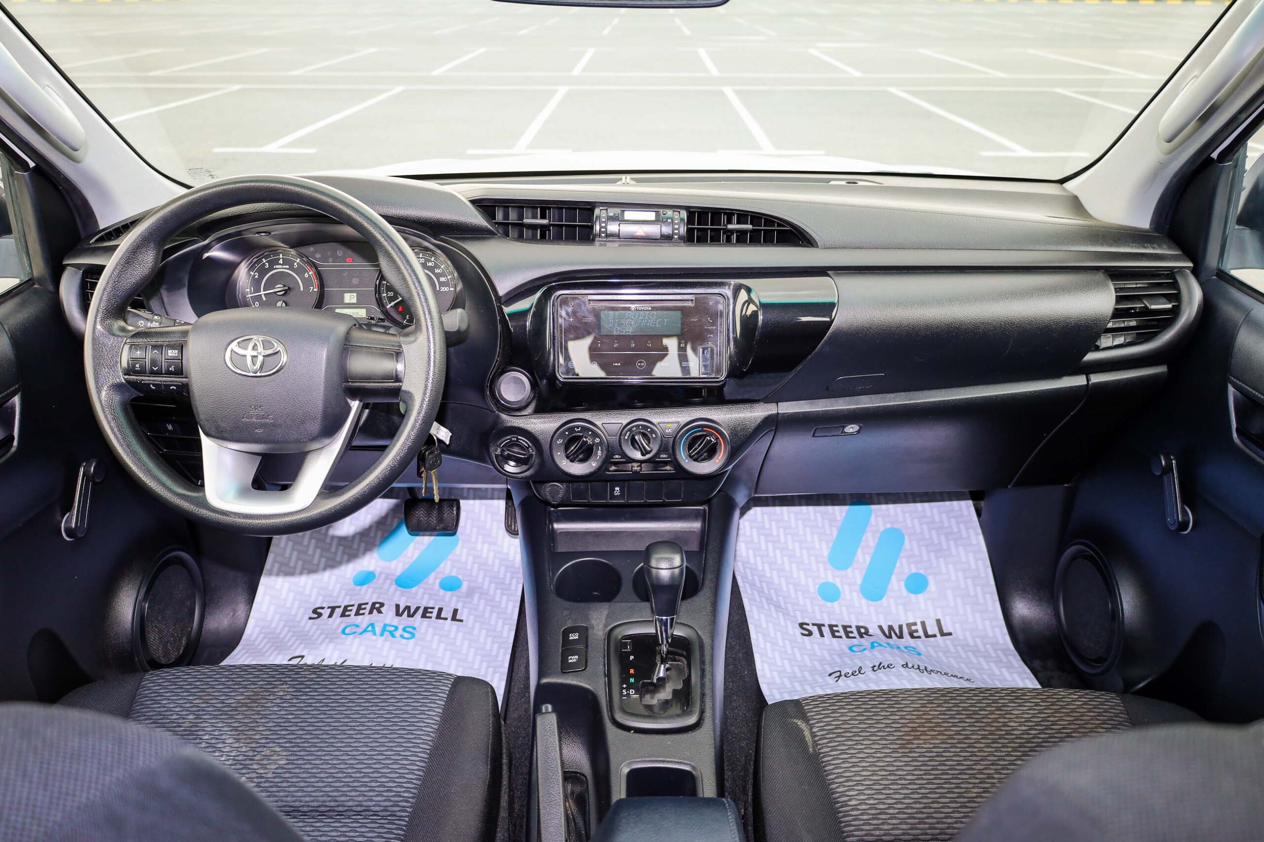 Toyota Hilux 2020  – White