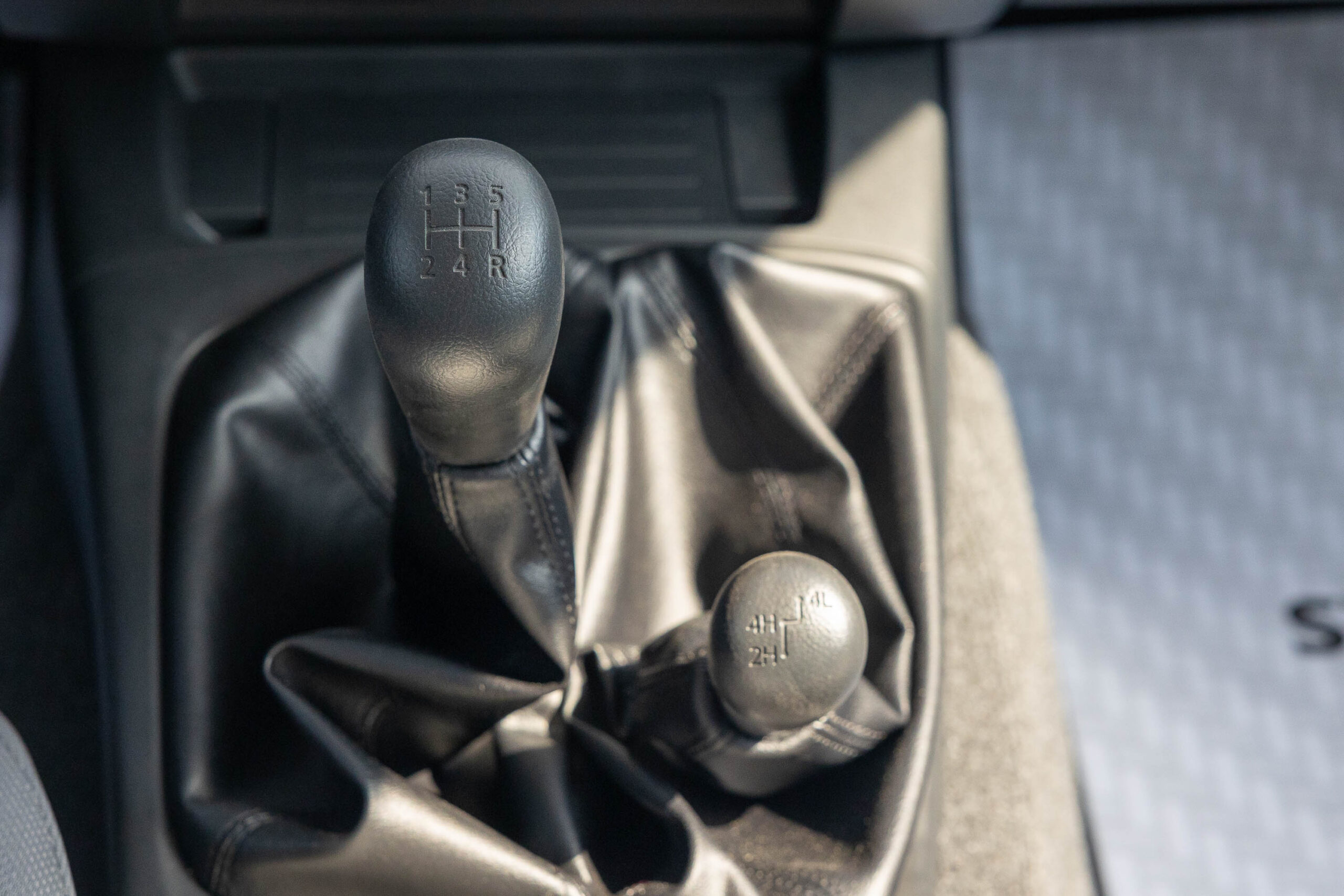 Mitsubishi L200 GLX 2023 – GREY