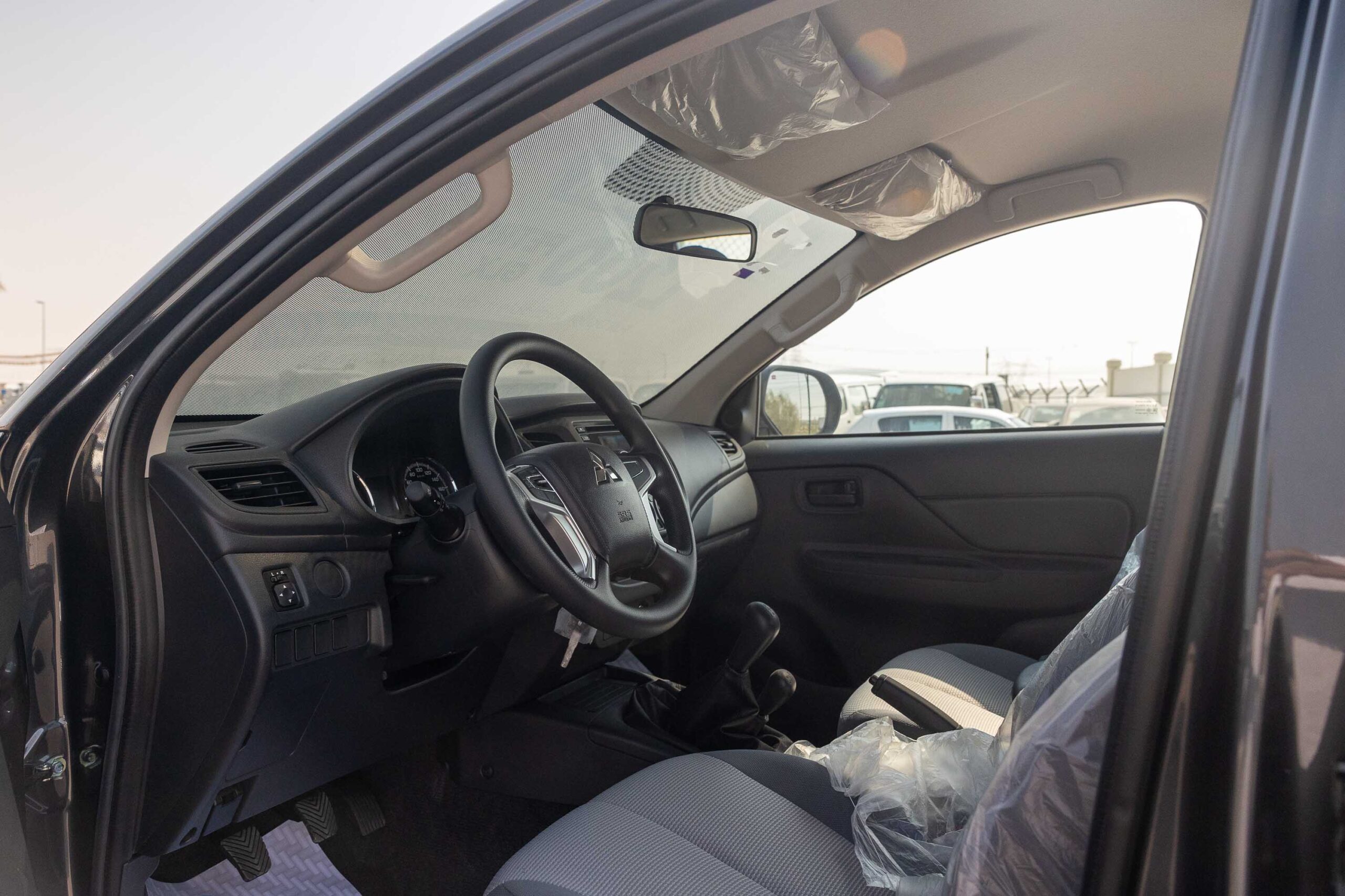 Mitsubishi L200 GLX 2023 – GREY