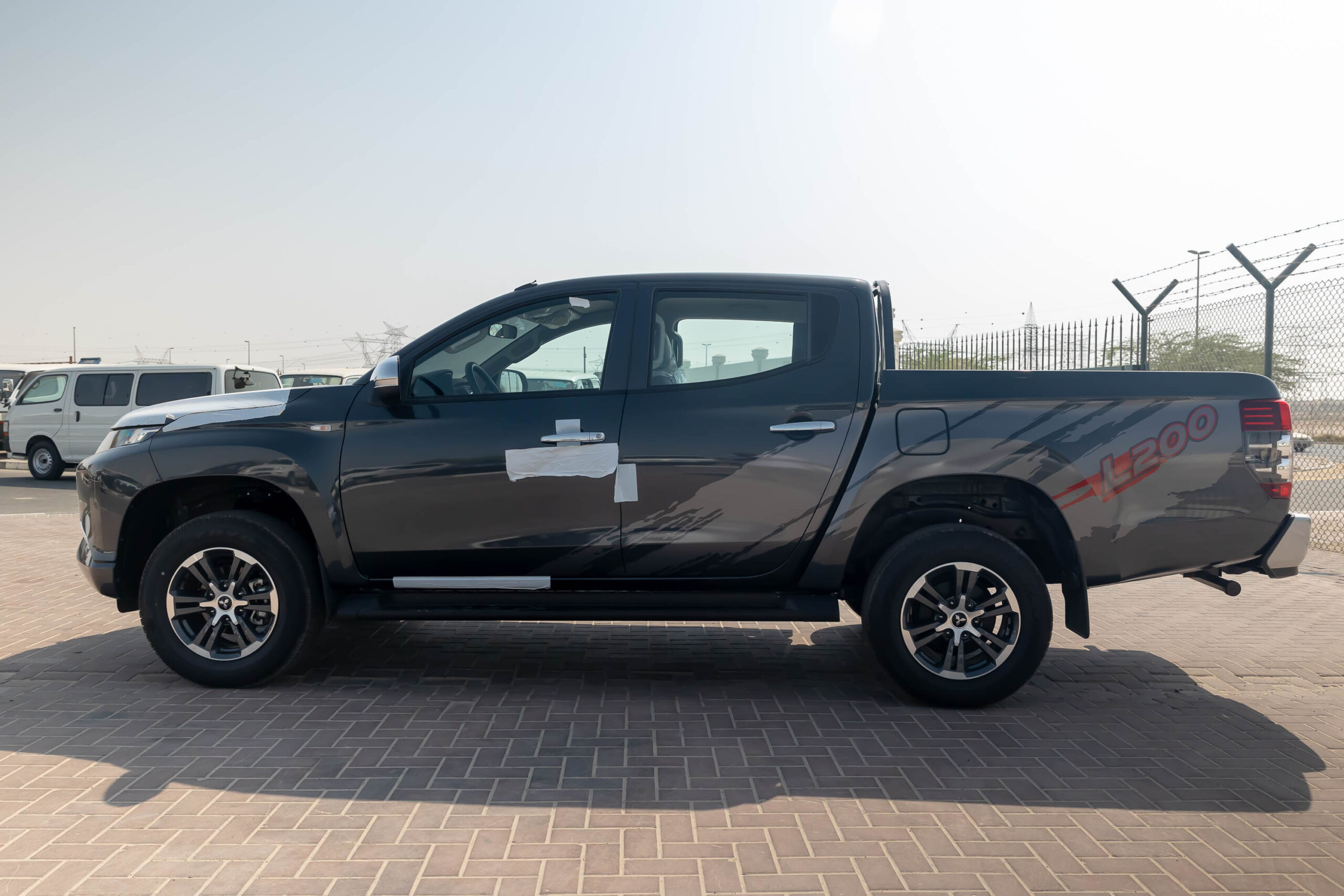 Mitsubishi L200 GLX 2023 – GREY