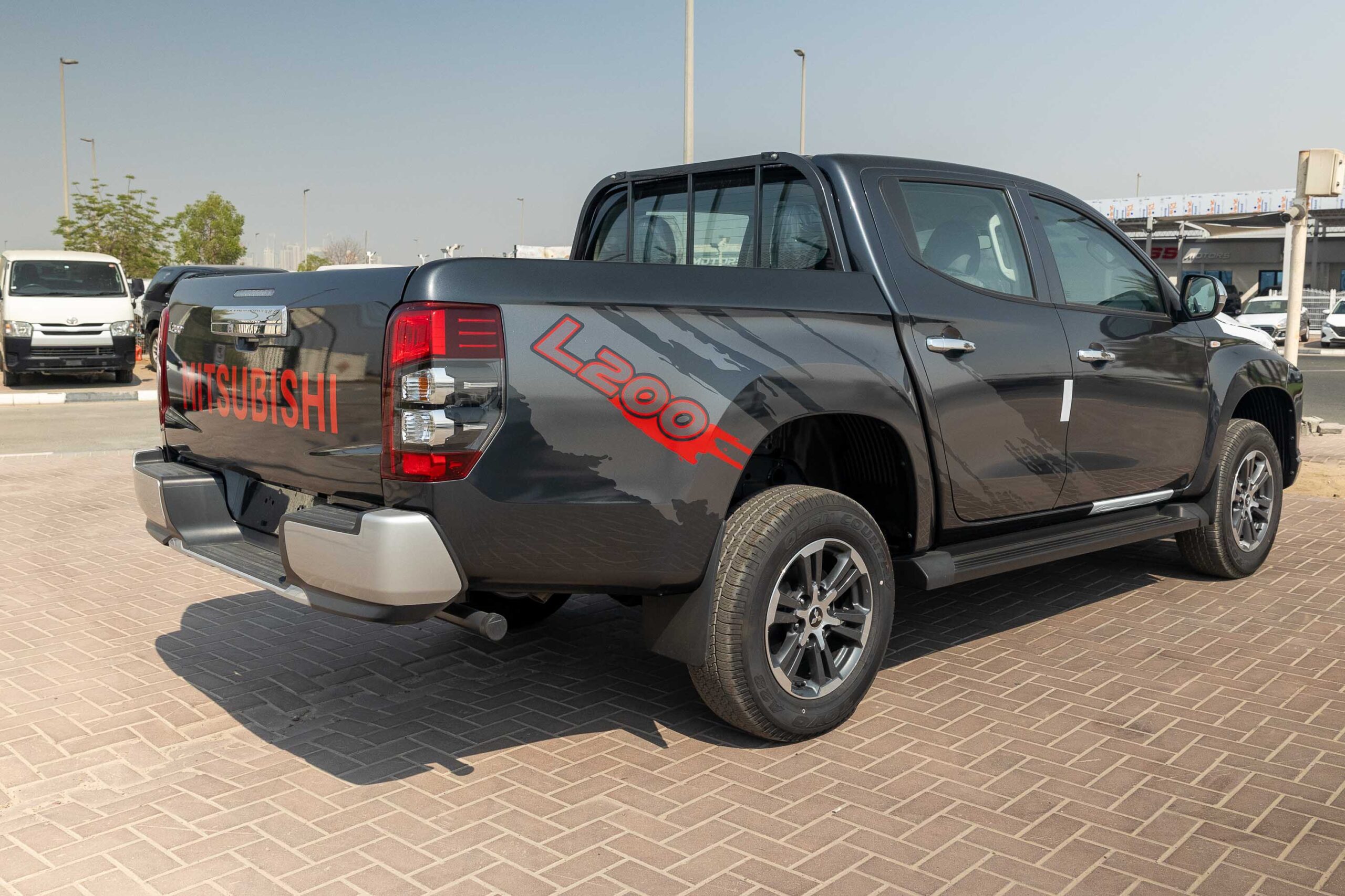 Mitsubishi L200 GLX 2023 – GREY