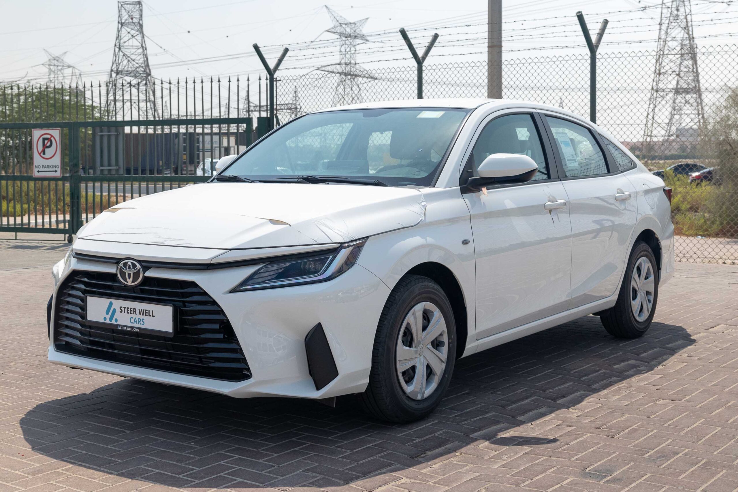 Toyota Yaris 2023 E – Putih