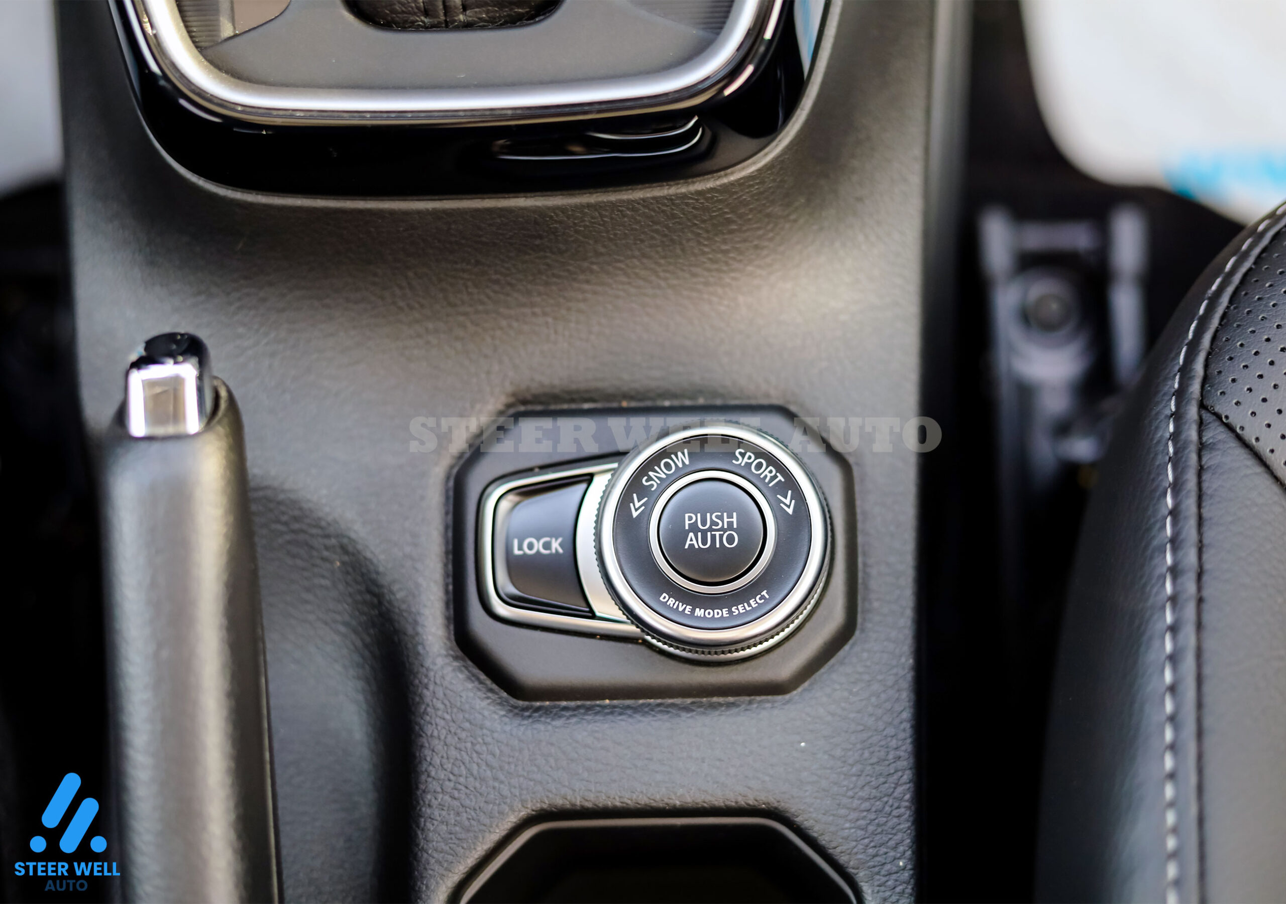 Suzuki Grand Vitara  2024 GLX Hybrid – Grey