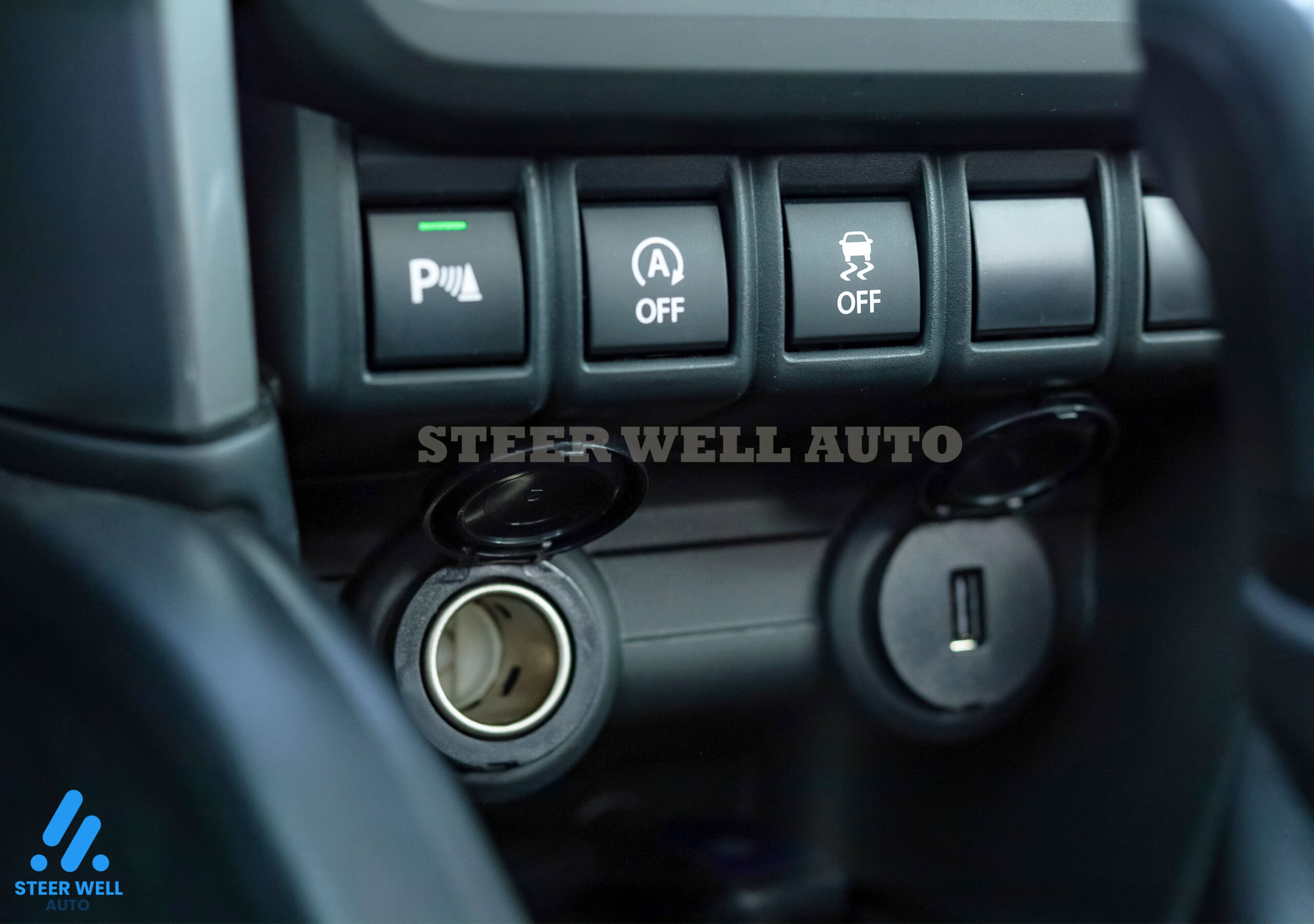 Suzuki Grand Vitara  2024 GLX Hybrid – Grey