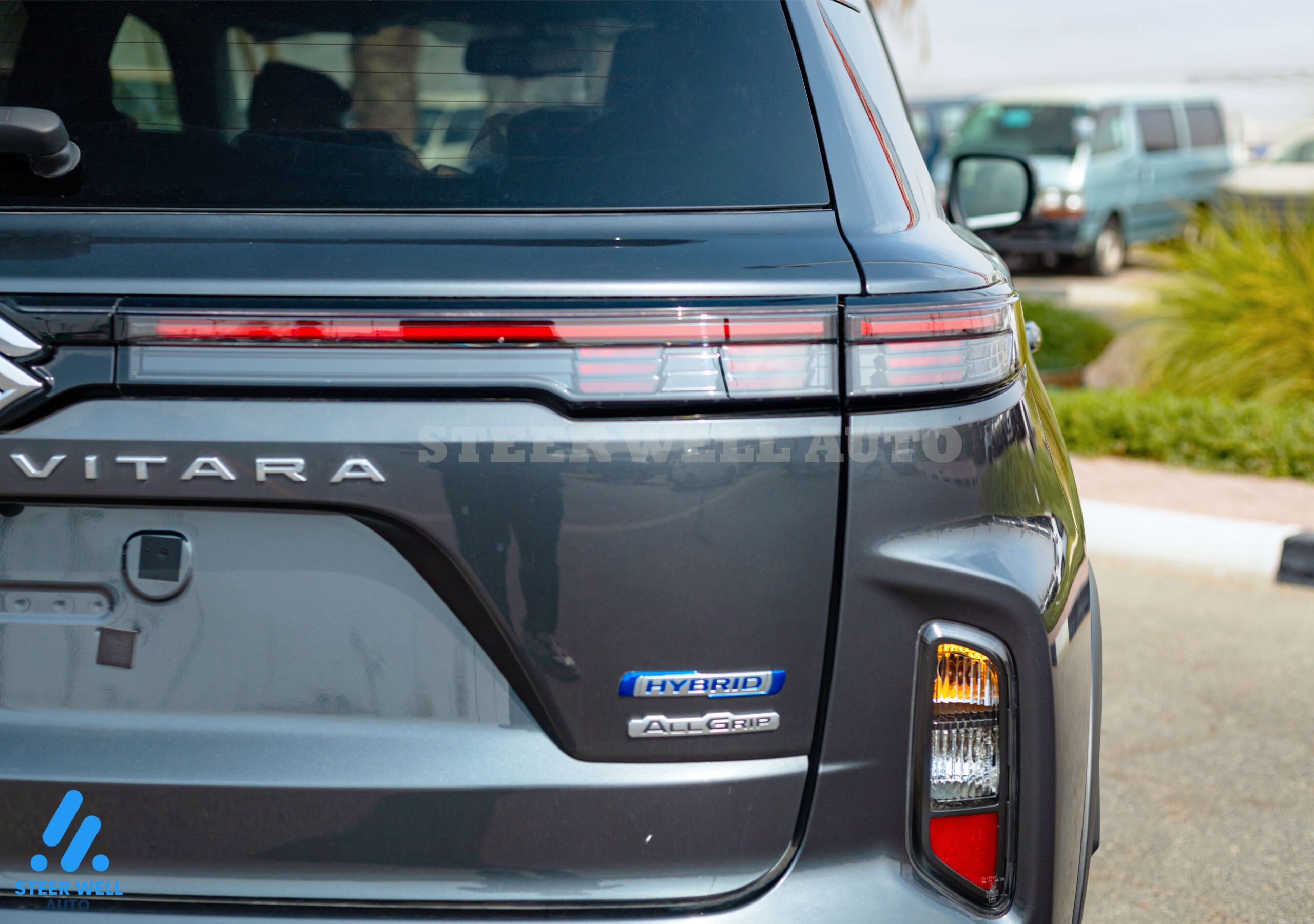 Suzuki Grand Vitara  2024 GLX Hybrid – Grey