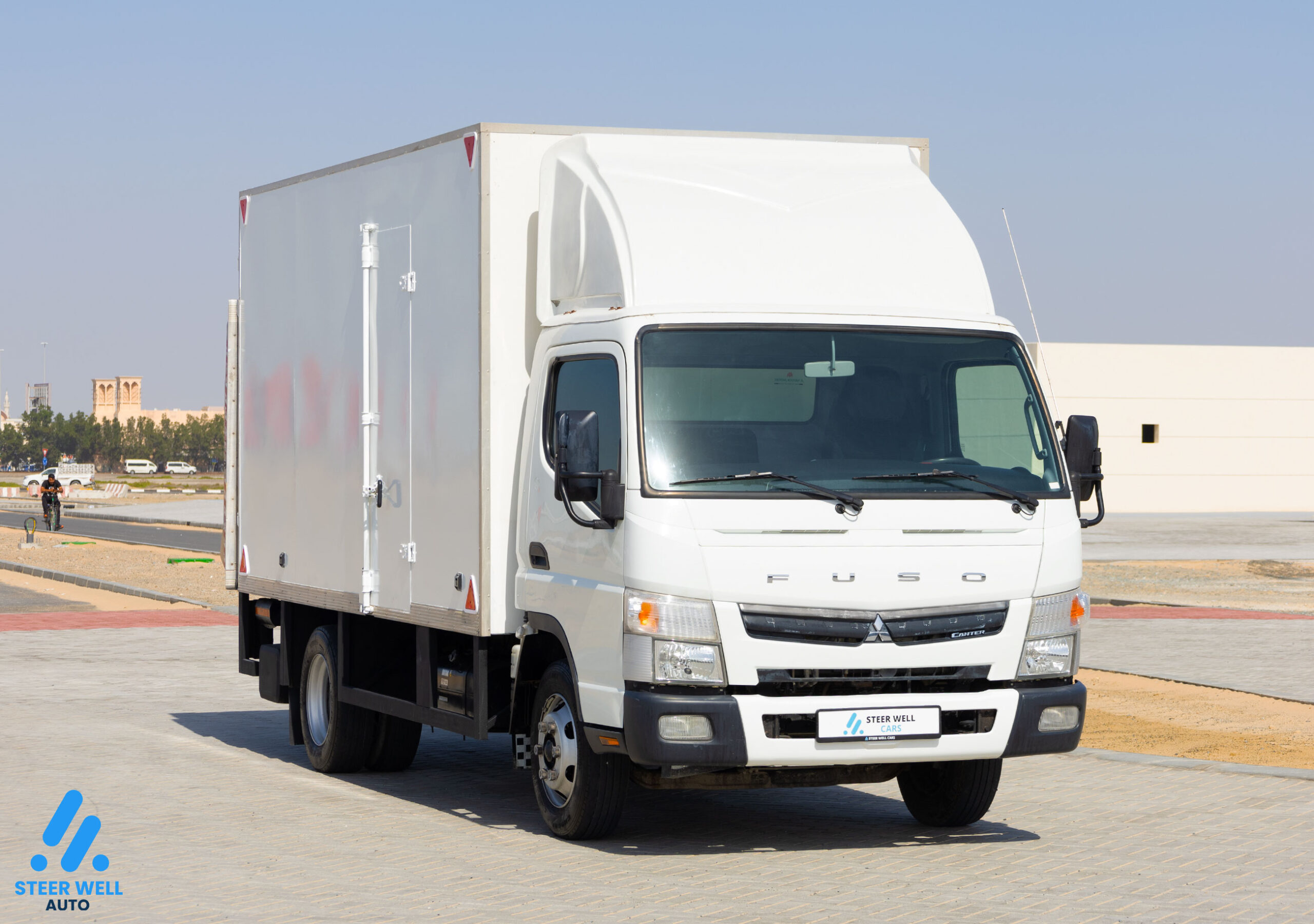 2022 Mitsubishi Fuso Closed Box with Tail Lift – White