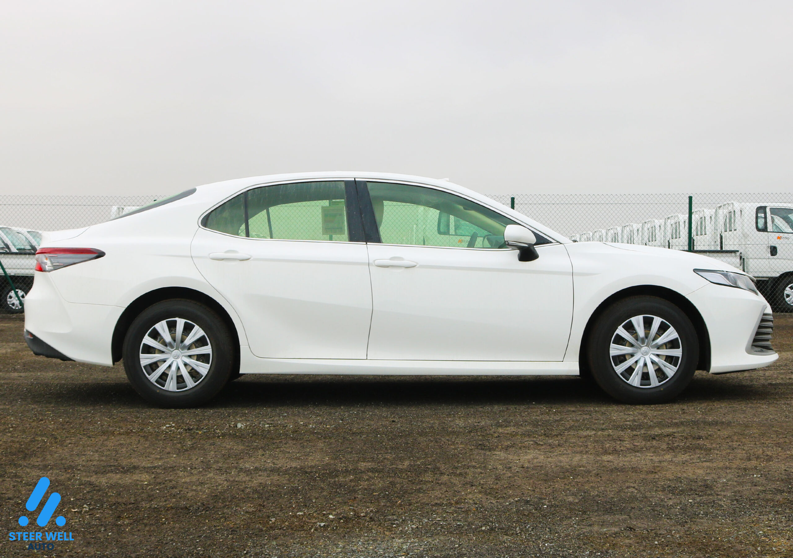 Toyota Camry 2024 LE – White