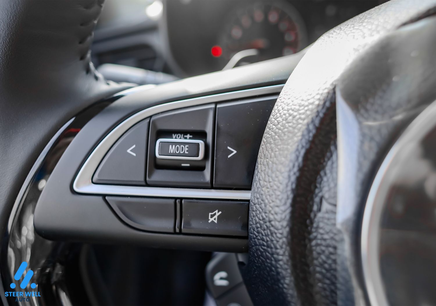 2026 Suzuki Swift GLX  Dual Tone