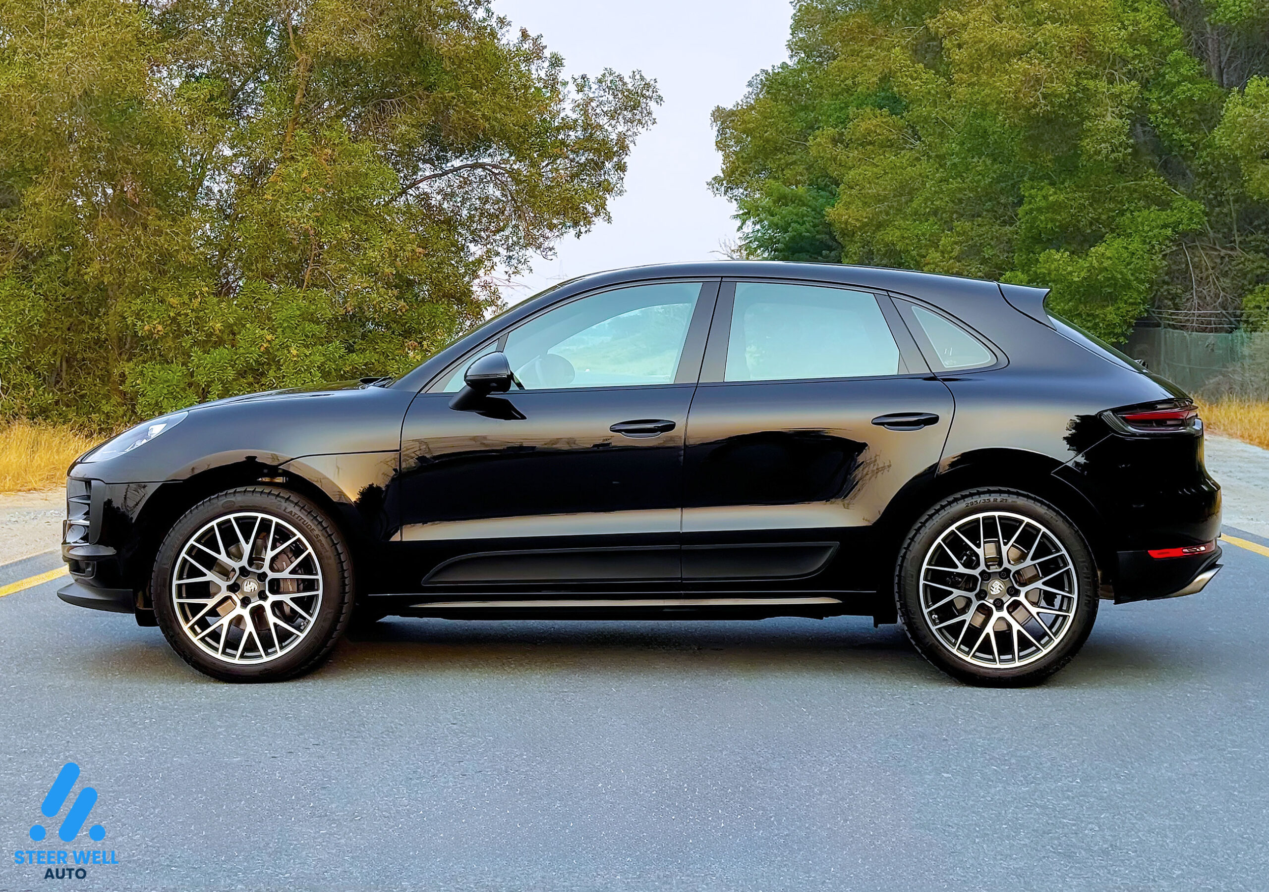 2019 Porsche Macan – Black