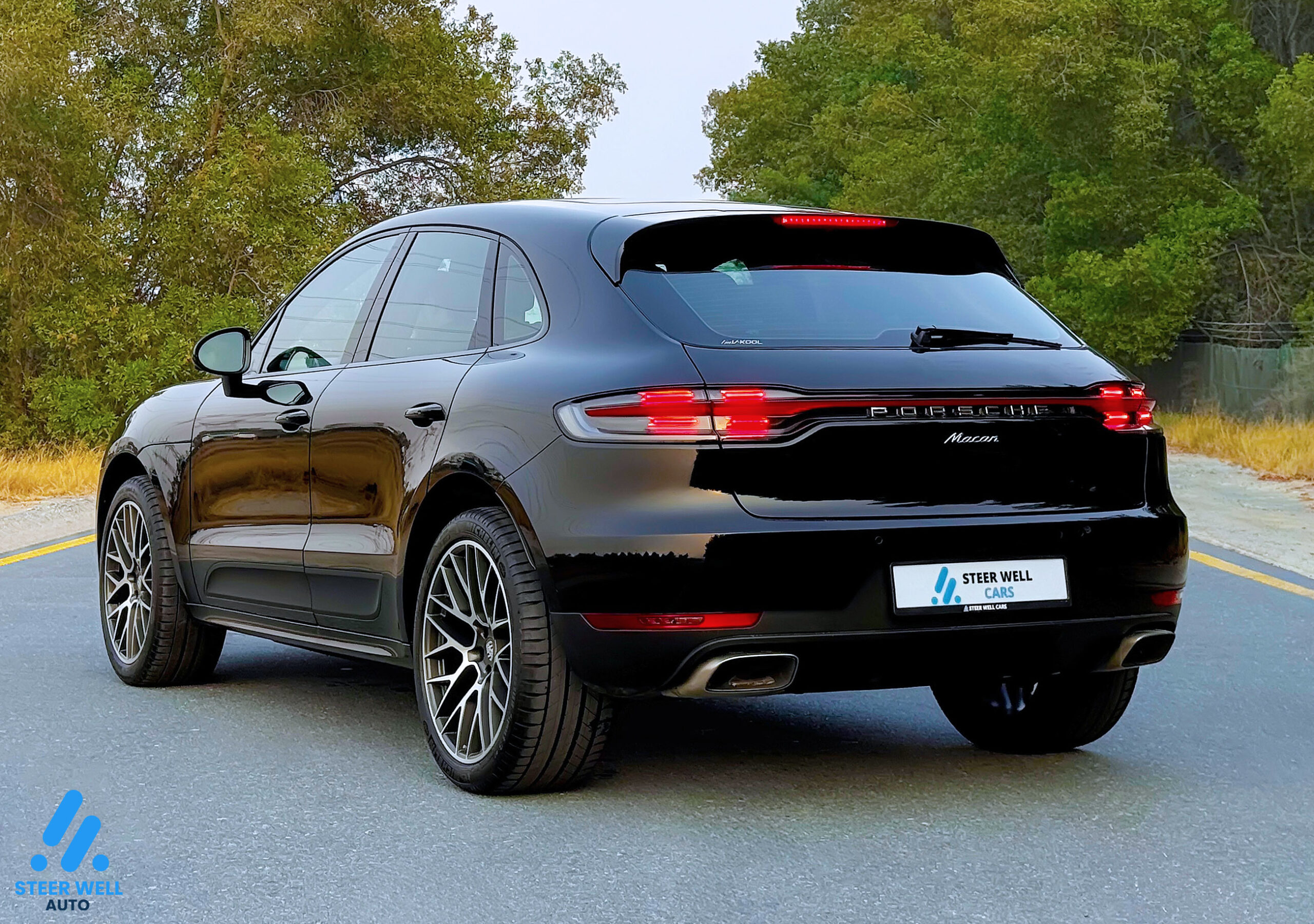 2019 Porsche Macan – Black