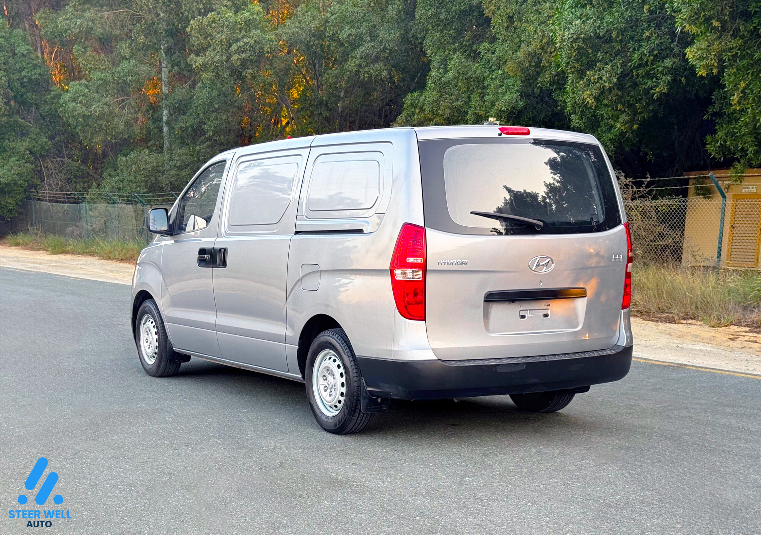 Hyundai H1 Cargo Van 2019- Lacag