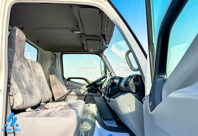 2019 Hino 300 916 Truck, 4.0L RWD Bare Chassis—Diesel