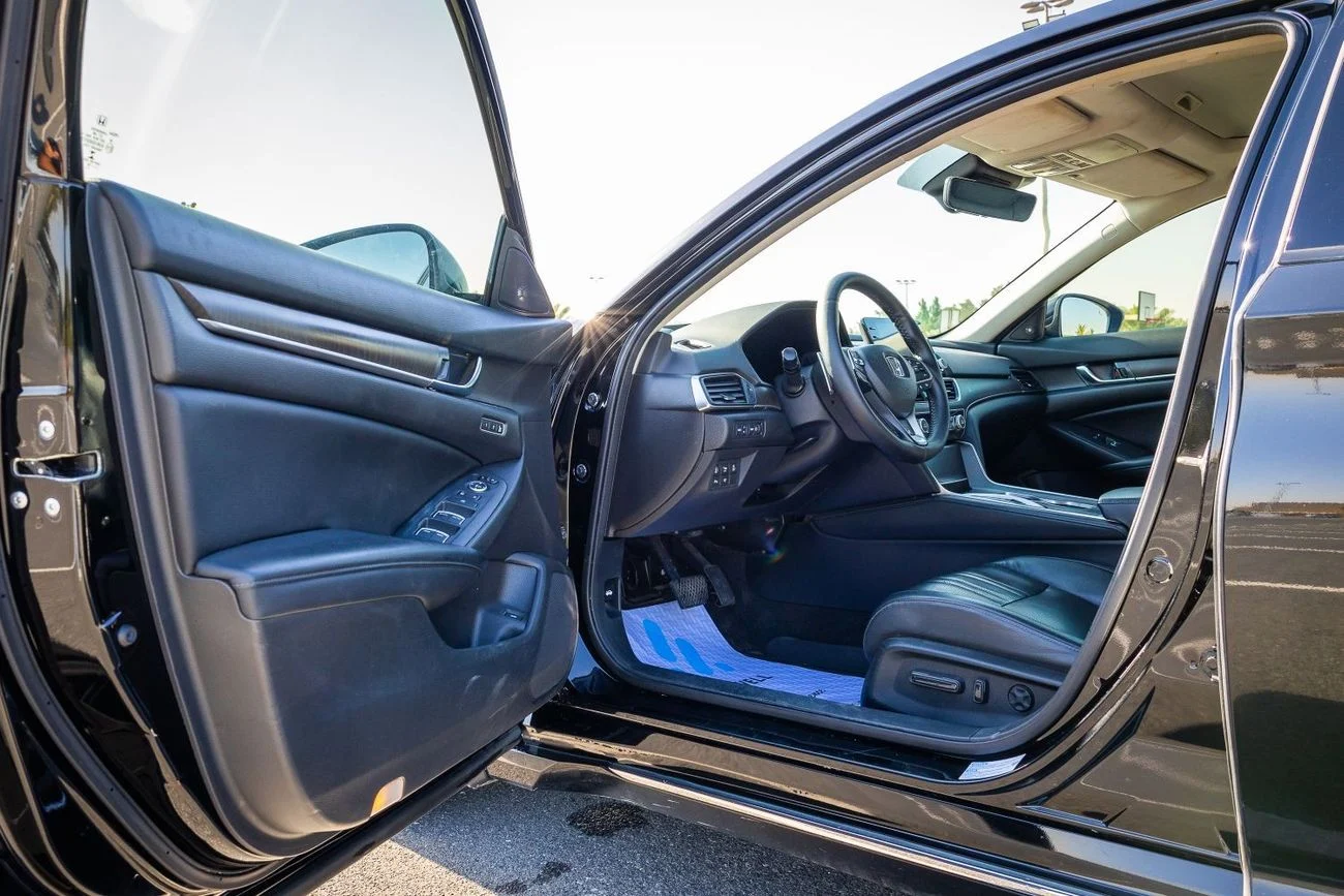 Honda Accord LX 2018 Sedan 1.5 FWD Petrol