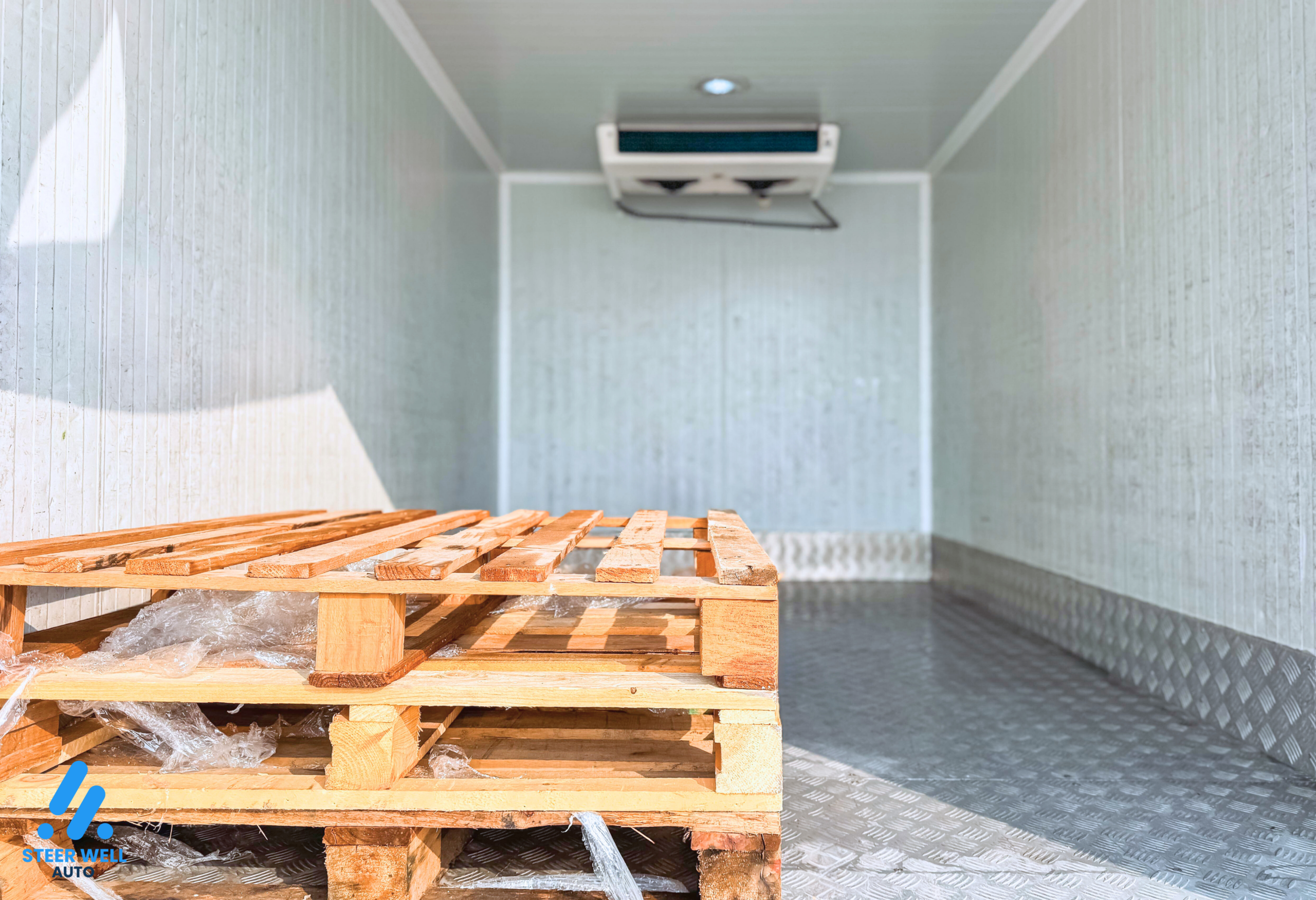 2022 Mitsubishi Canter Chiller Box 3.0L