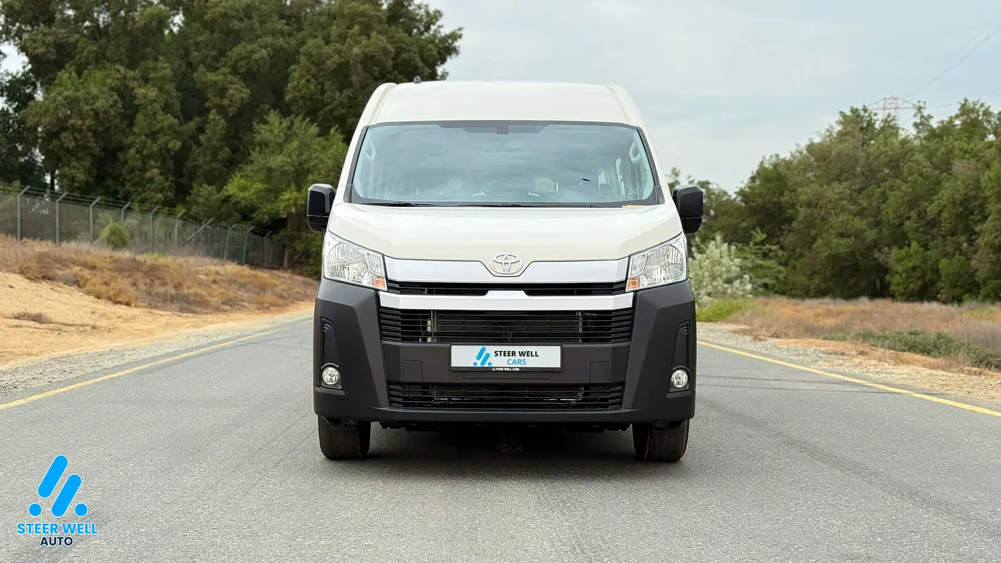 2026年式トヨタ ハイエース 乗用バン、ドバイで販売中