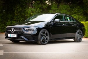 Sedan sport kompak premium Mercedes Benz CLA 250 tahun 2024