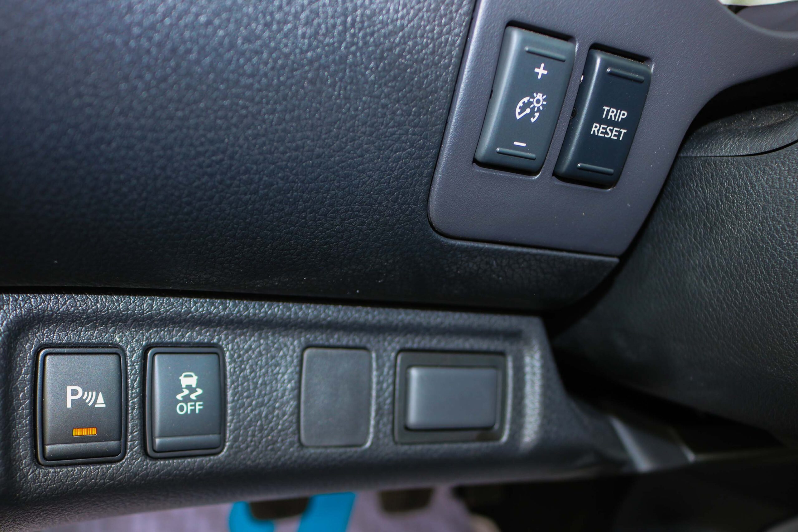 Nissan Navara LE 2023- Black