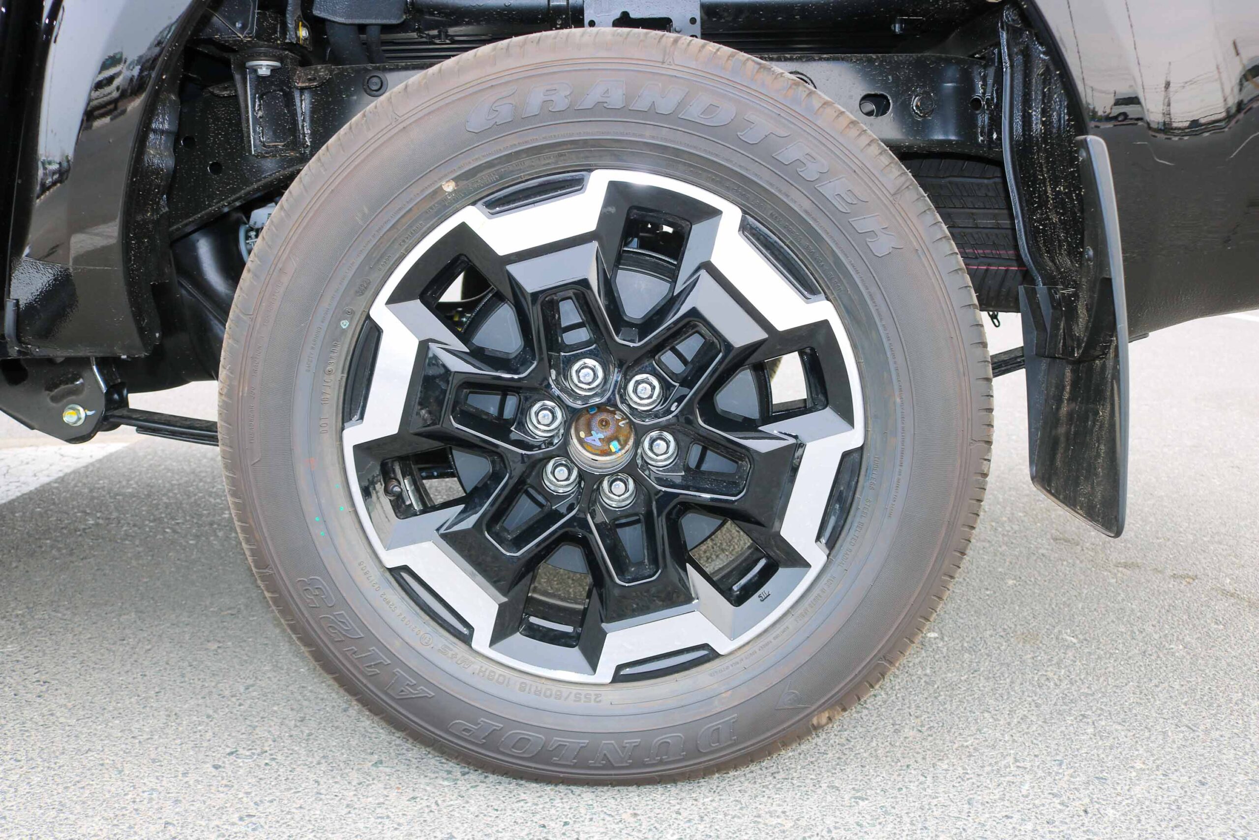 Nissan Navara LE 2023- Black