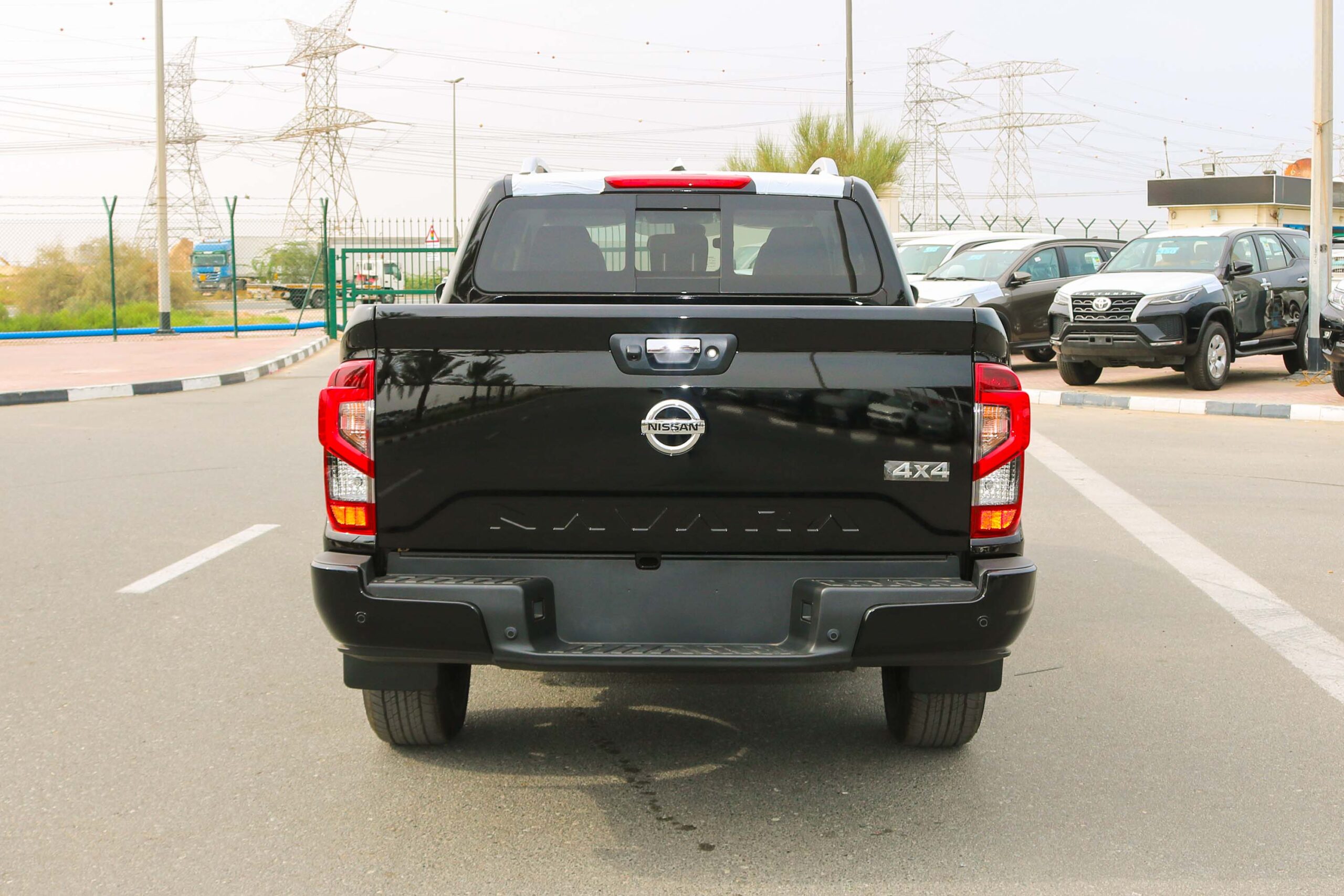 Nissan Navara LE 2023- Black
