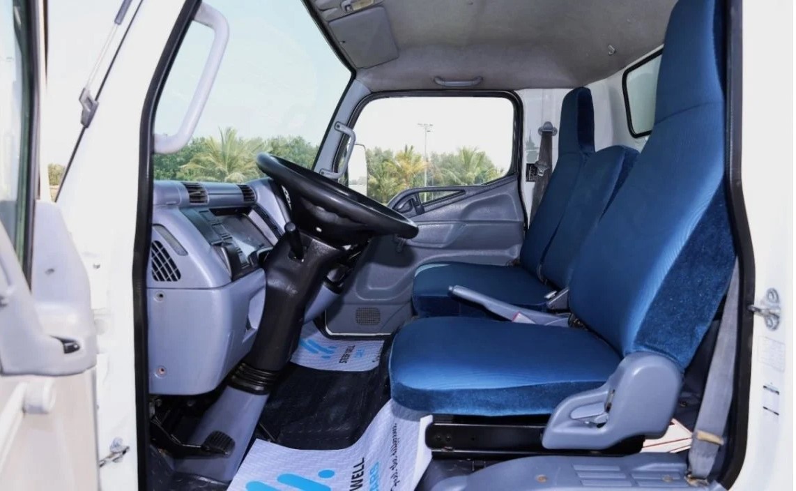 2016 Mitsubishi Canter – White