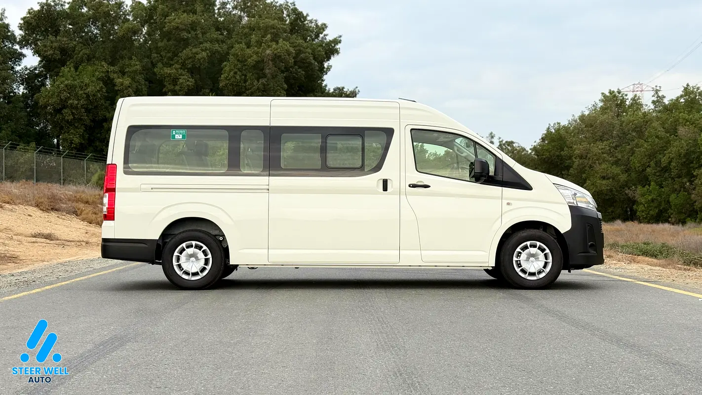 2026年式トヨタ ハイエース 乗用バン、ドバイで販売中