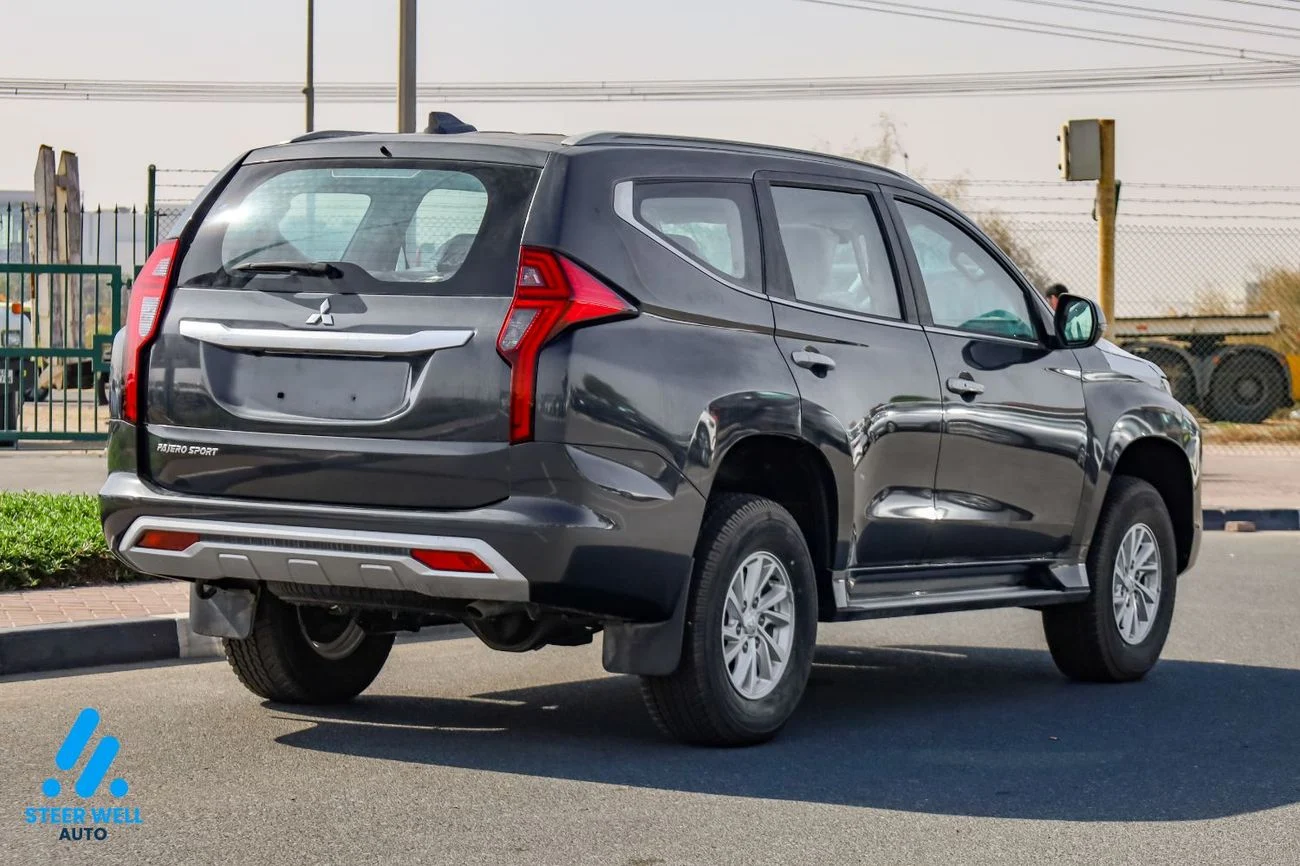 2023 Mitsubishi Pajero Sport GLX szürke