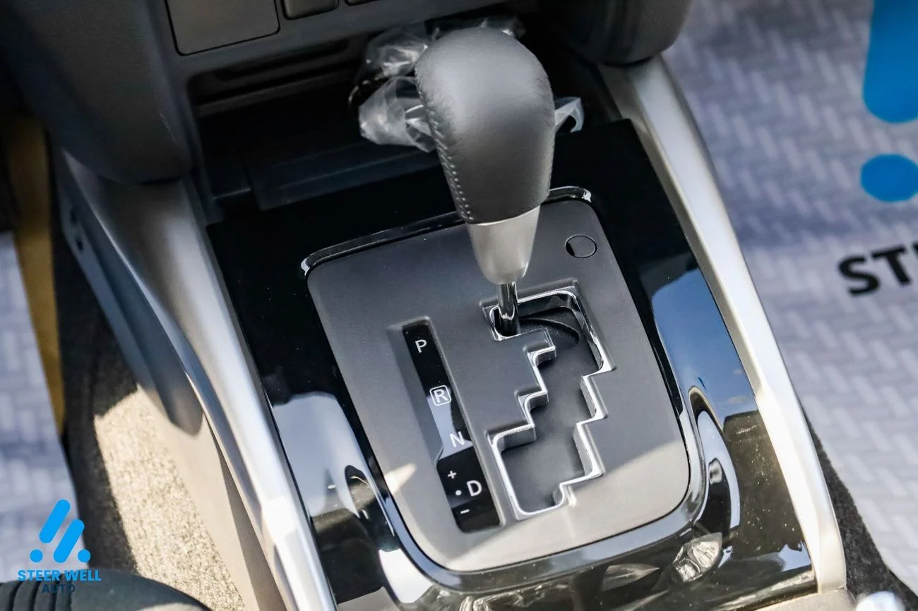 2023 Mitsubishi Pajero Sport GLX szürke