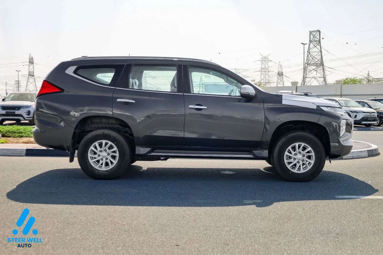 2023 Mitsubishi Pajero Sport GLX szürke