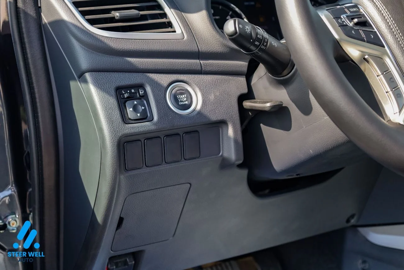 2023 Mitsubishi Pajero Sport GLX szürke