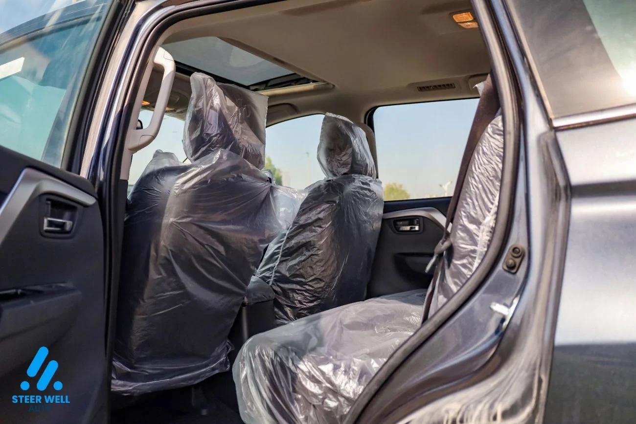 2023 Mitsubishi Pajero Sport GLX szürke