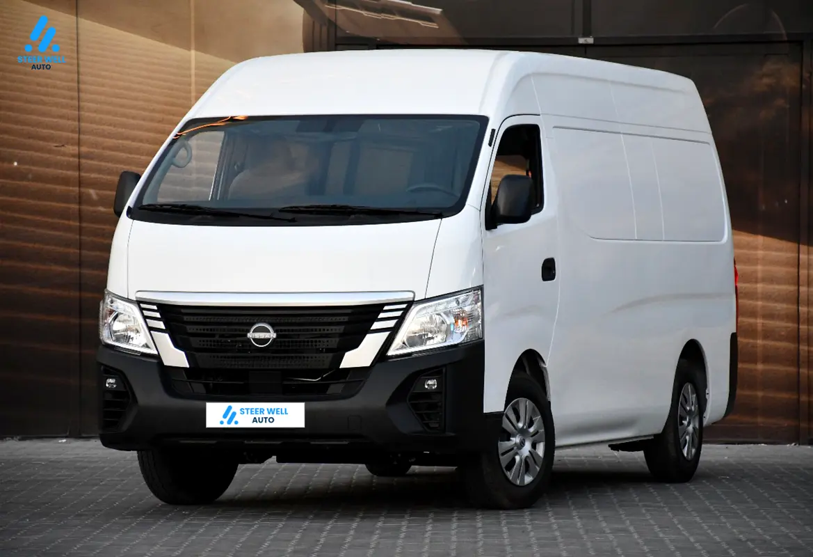2025 m. „Nissan Urvan NV350“ aukštu stogu pagamintas pristatymo furgonas su automatine pavarų dėže