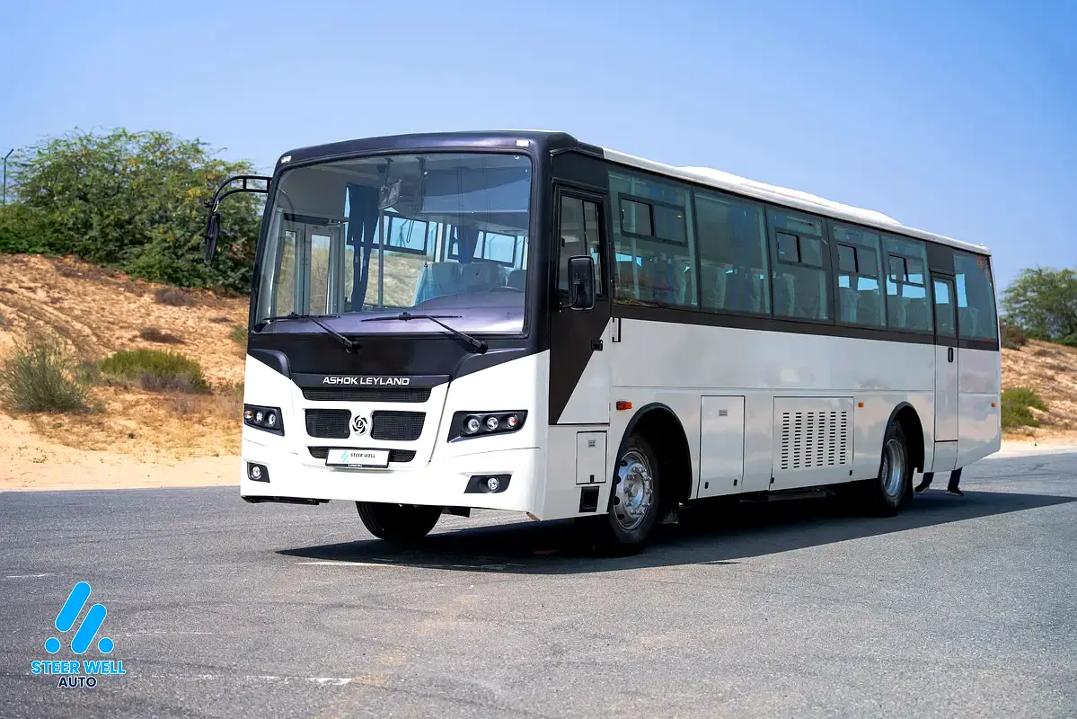 Xe buýt chở khách Ashok Leyland Falcon 64 năm 2025