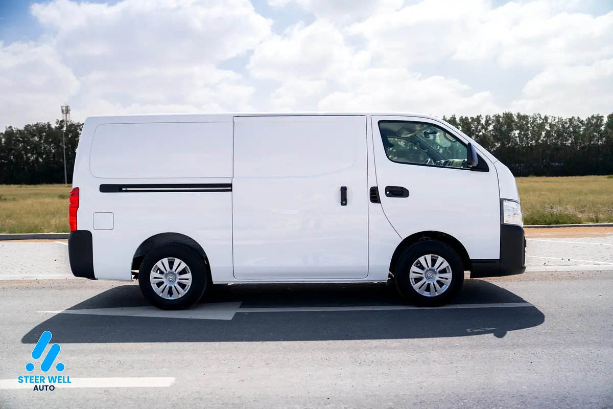 2025 Nissan Urvan NV350