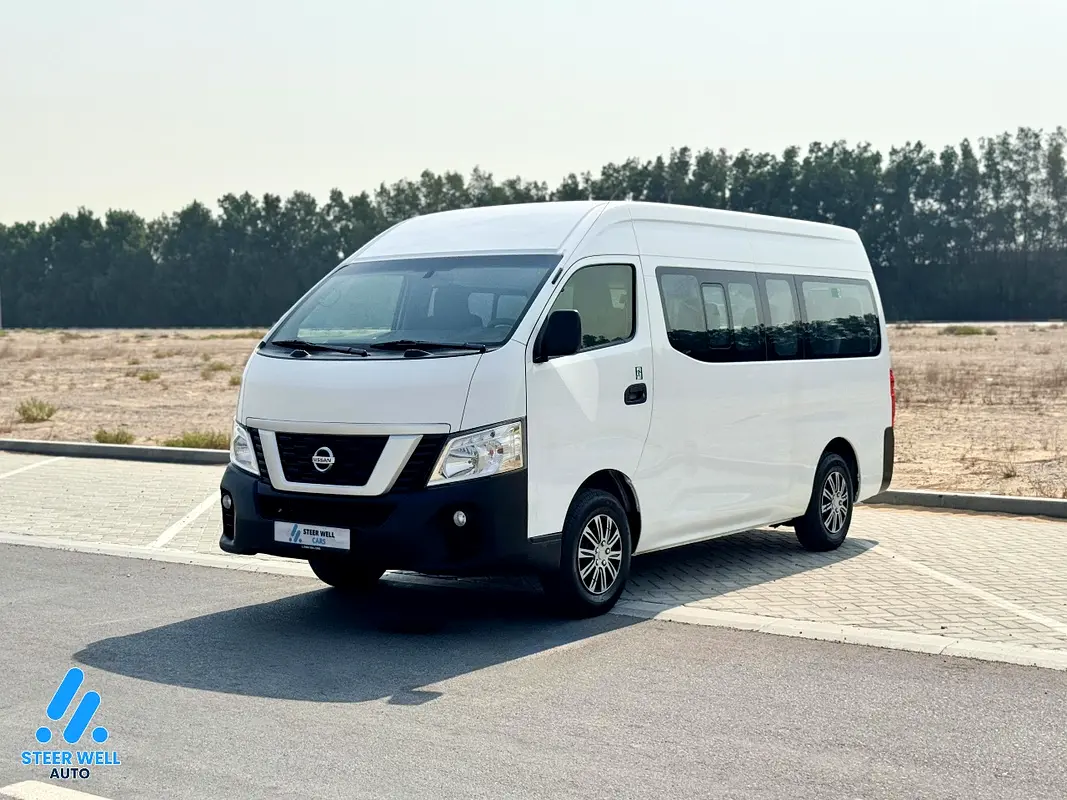 2022 Nissan Urvan NV350 13 Seater Passenger Van GCC