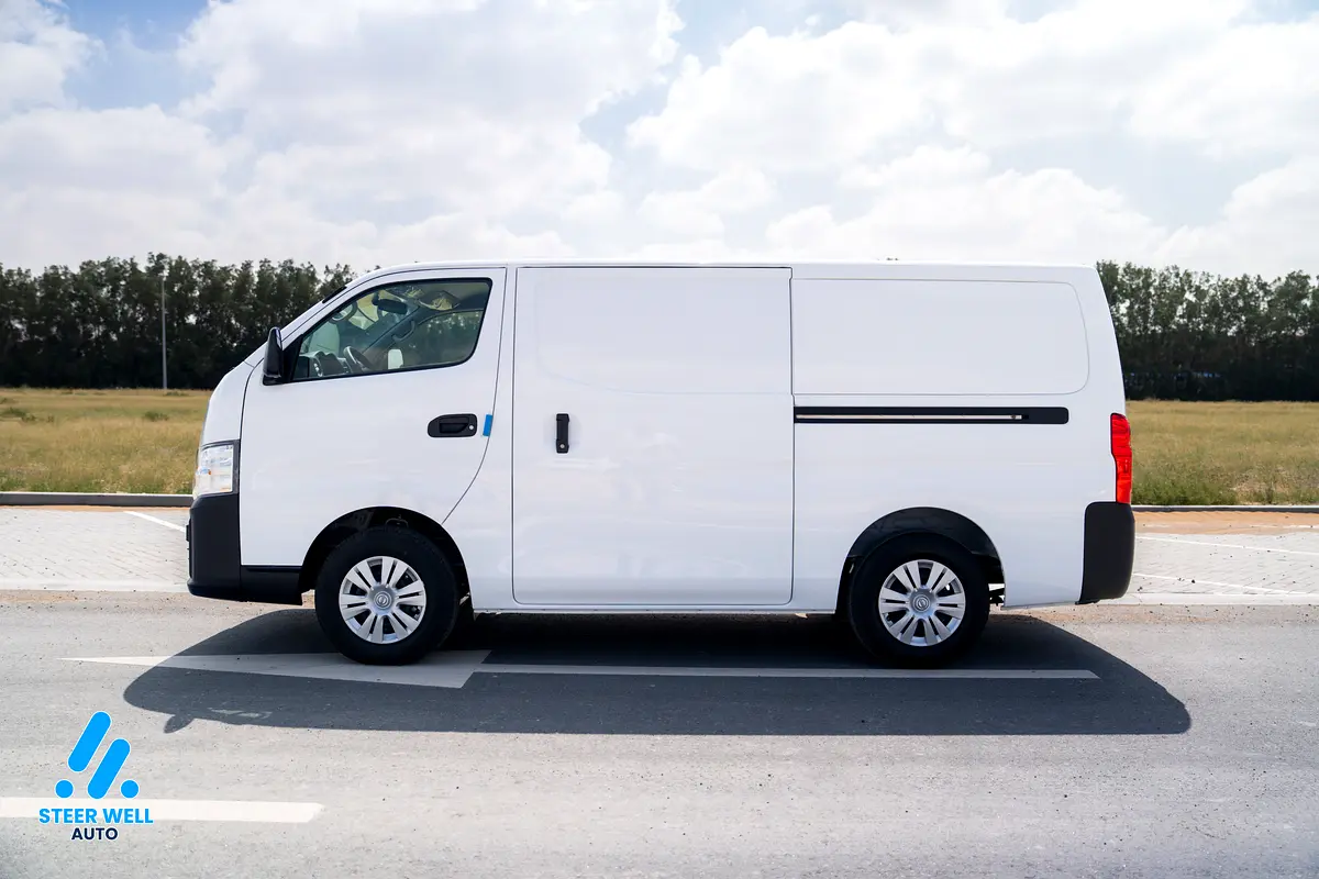2025 Nissan Urvan NV350