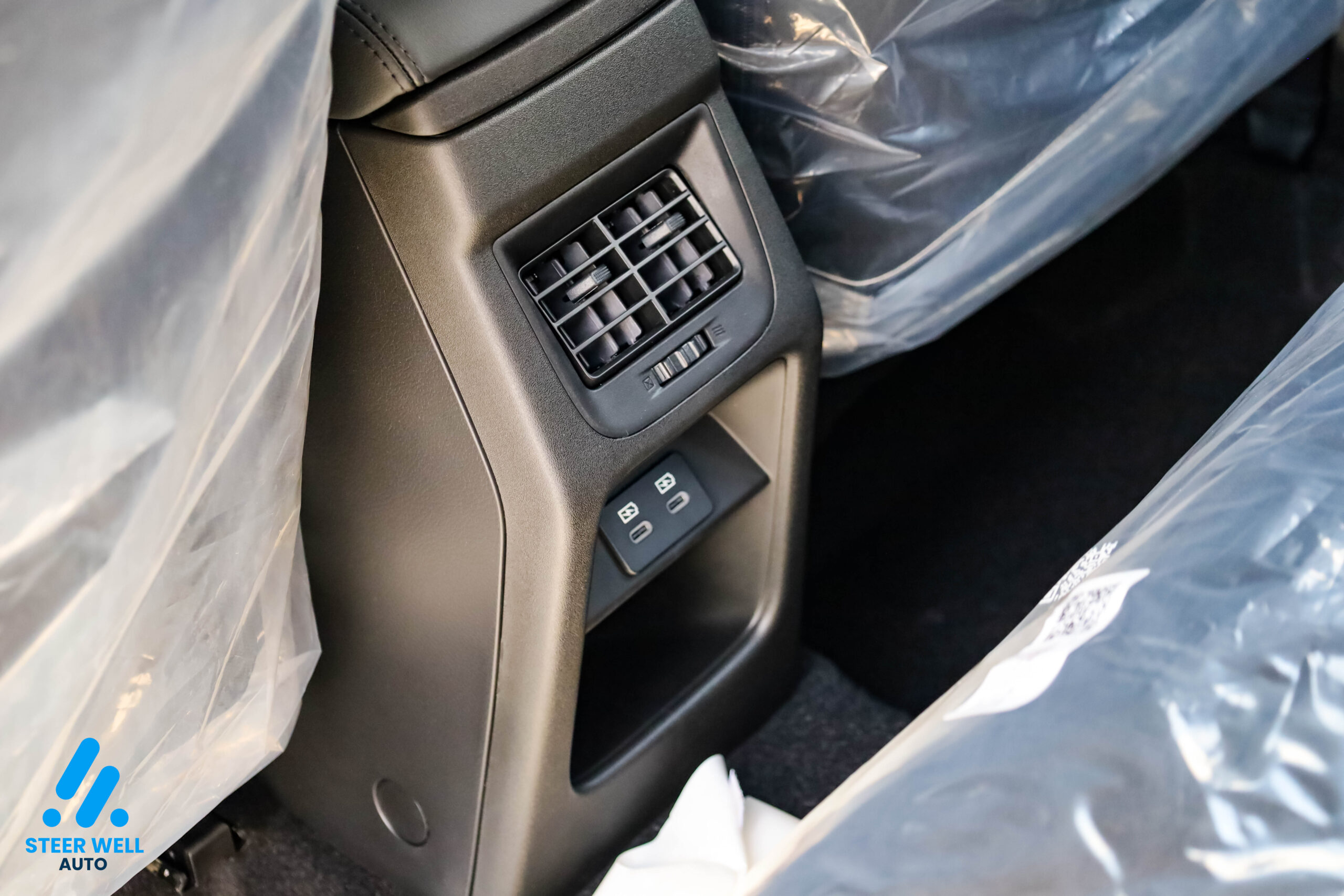 එක්සත් අරාබි එමීර් රාජ්‍යයේ ඩුබායි සිට 2026 Suzuki Grand Vitara GL Export