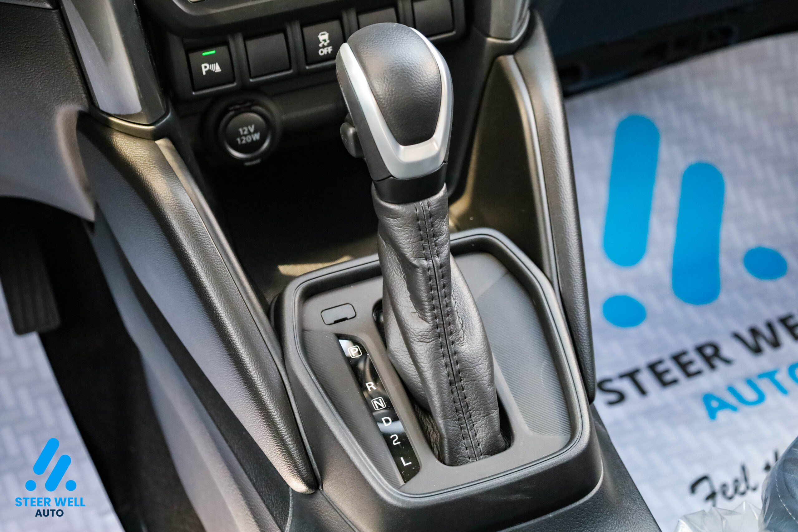 එක්සත් අරාබි එමීර් රාජ්‍යයේ ඩුබායි සිට 2026 Suzuki Grand Vitara GL Export