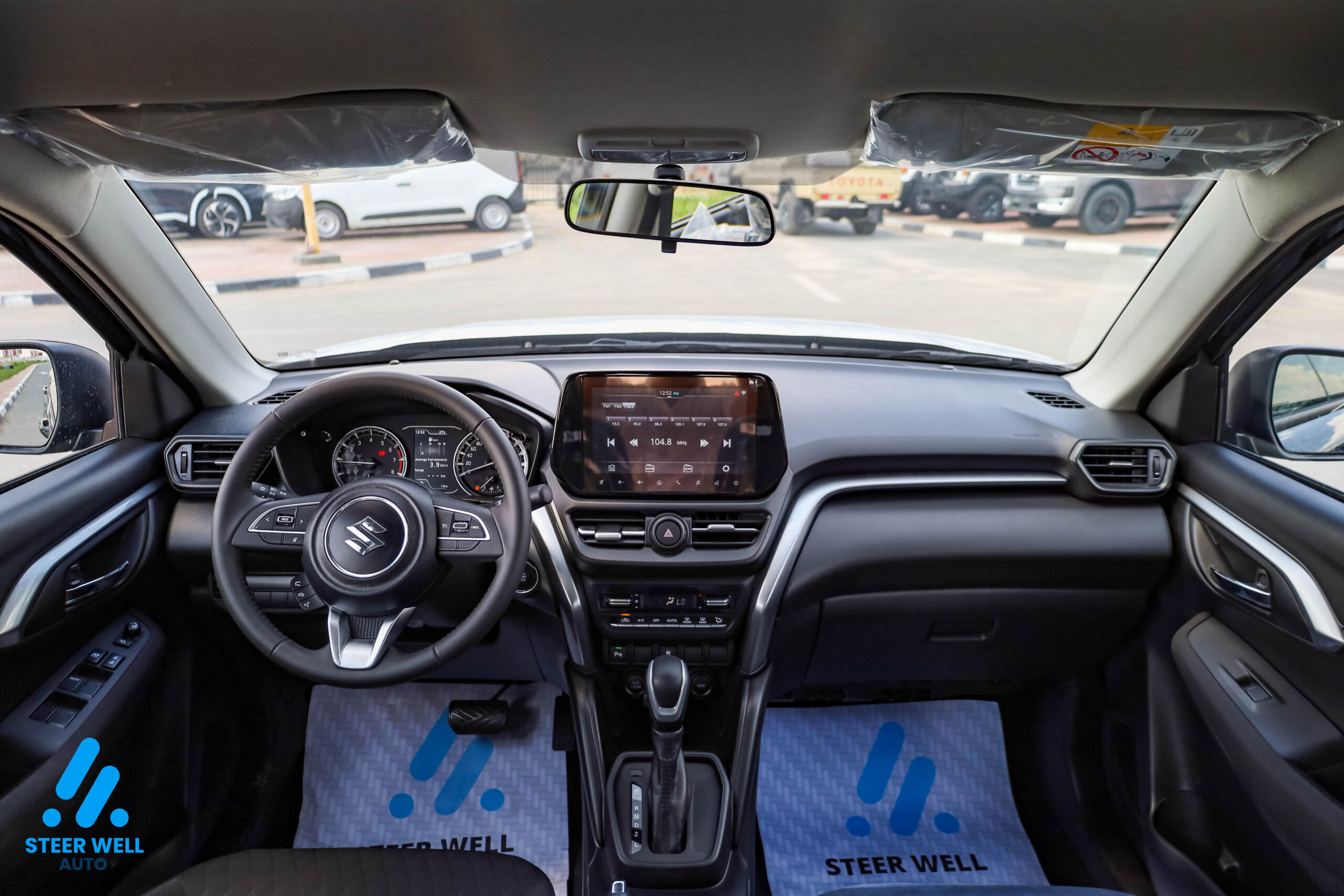 එක්සත් අරාබි එමීර් රාජ්‍යයේ ඩුබායි සිට 2026 Suzuki Grand Vitara GL Export
