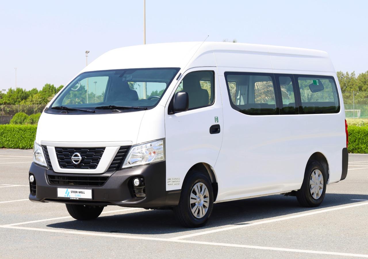 2020-as Nissan Urvan NV350 magastetős személyszállító furgon