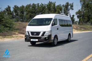 Mobil van penumpang bekas dijual di Dubai