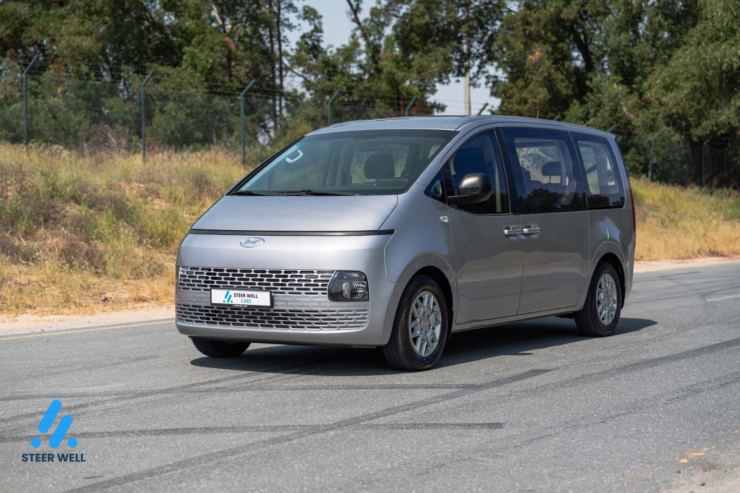 Hyundai Staria Premium árgerð 2023 – GCC upplýsingar – Eins og nýr!