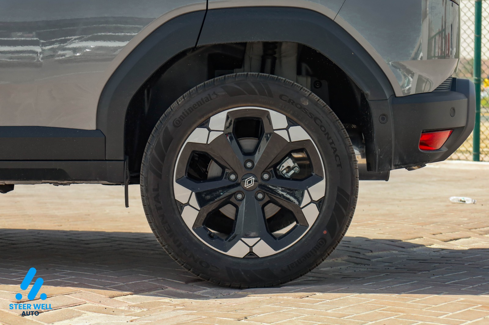 2026 Renault Duster LE Techno SZARY